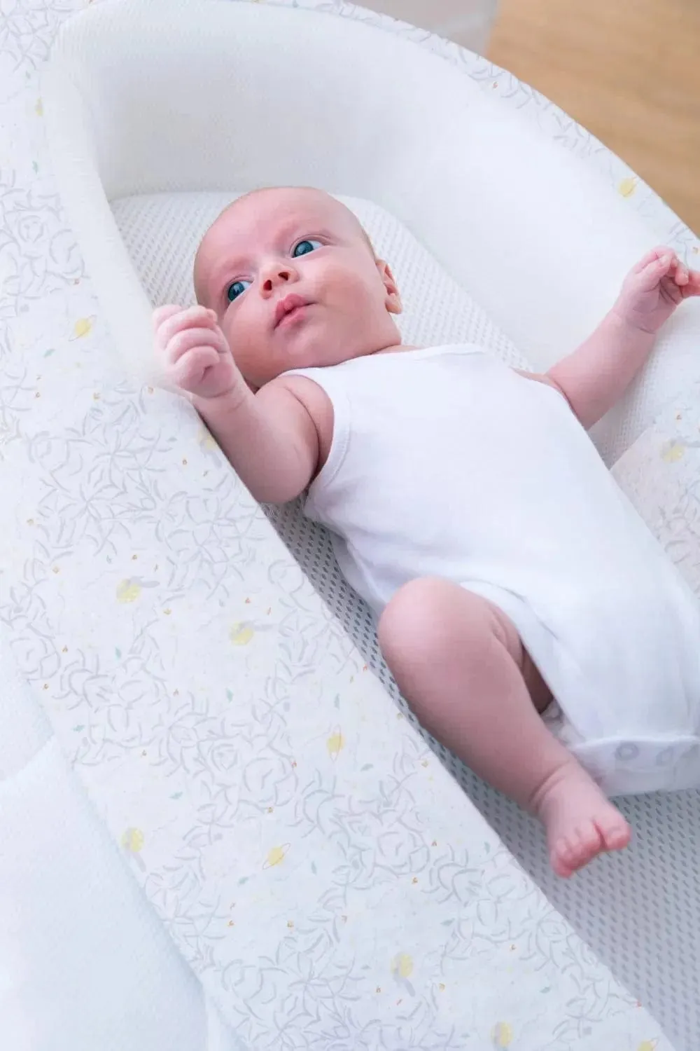 Purflo Sleep Tight Baby Bed with Spare Cover - Stargazer White