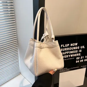 REALAIOT 2025 This year, niche hand-carried bucket bags women's bags popular new commuting versatile fashion Popular style shoulder messenger bags are popular.