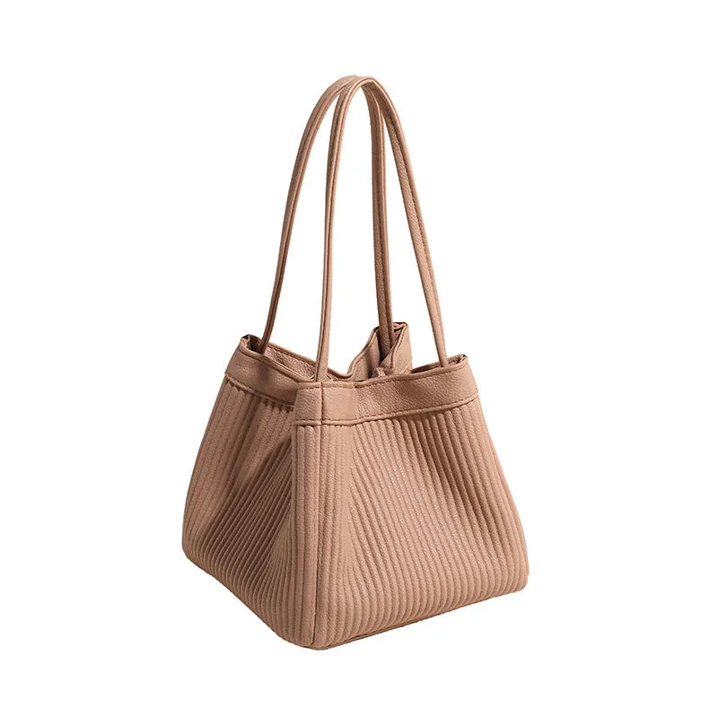 REALAIOT 2025 This year, niche hand-carried bucket bags women's bags popular new commuting versatile fashion Popular style shoulder messenger bags are popular.