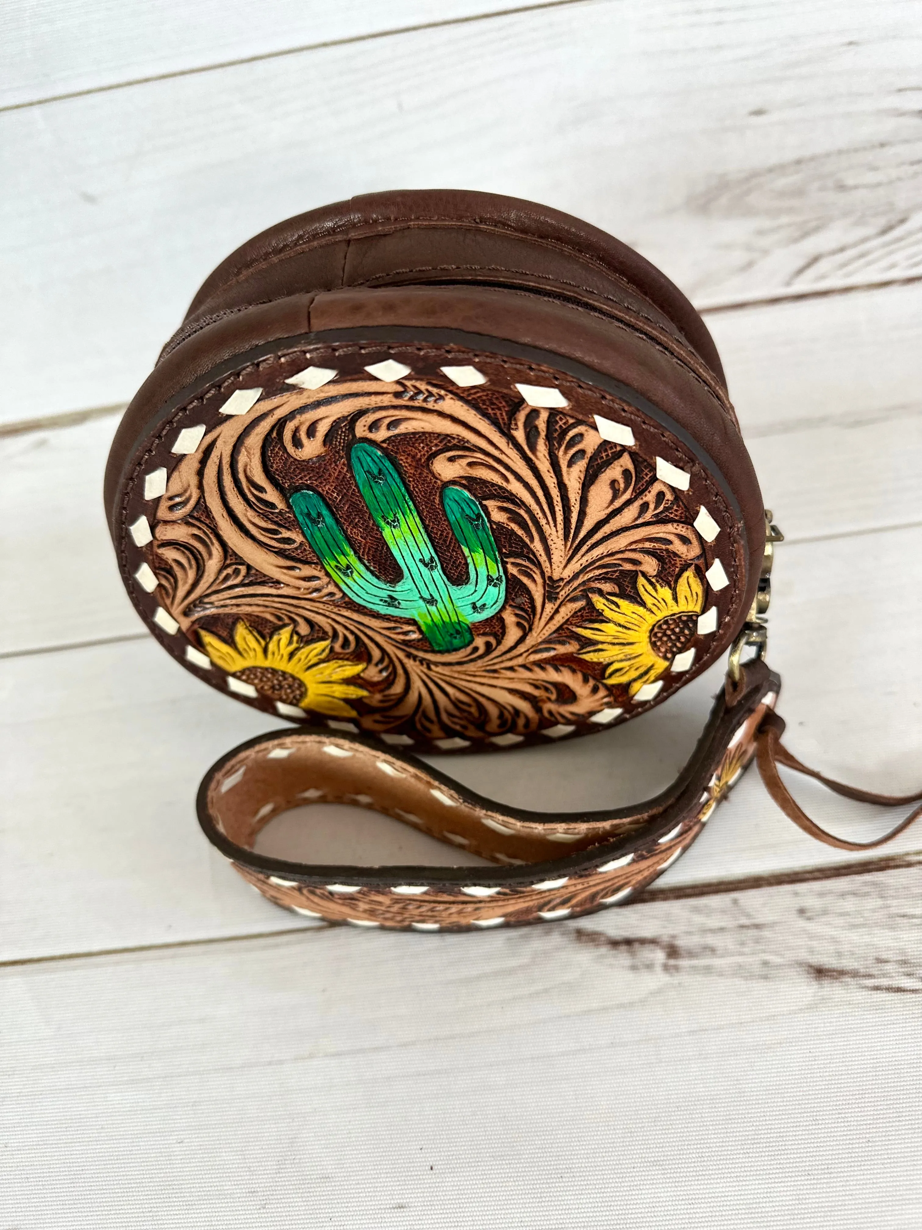 Round Leather Small Wristlet Bag