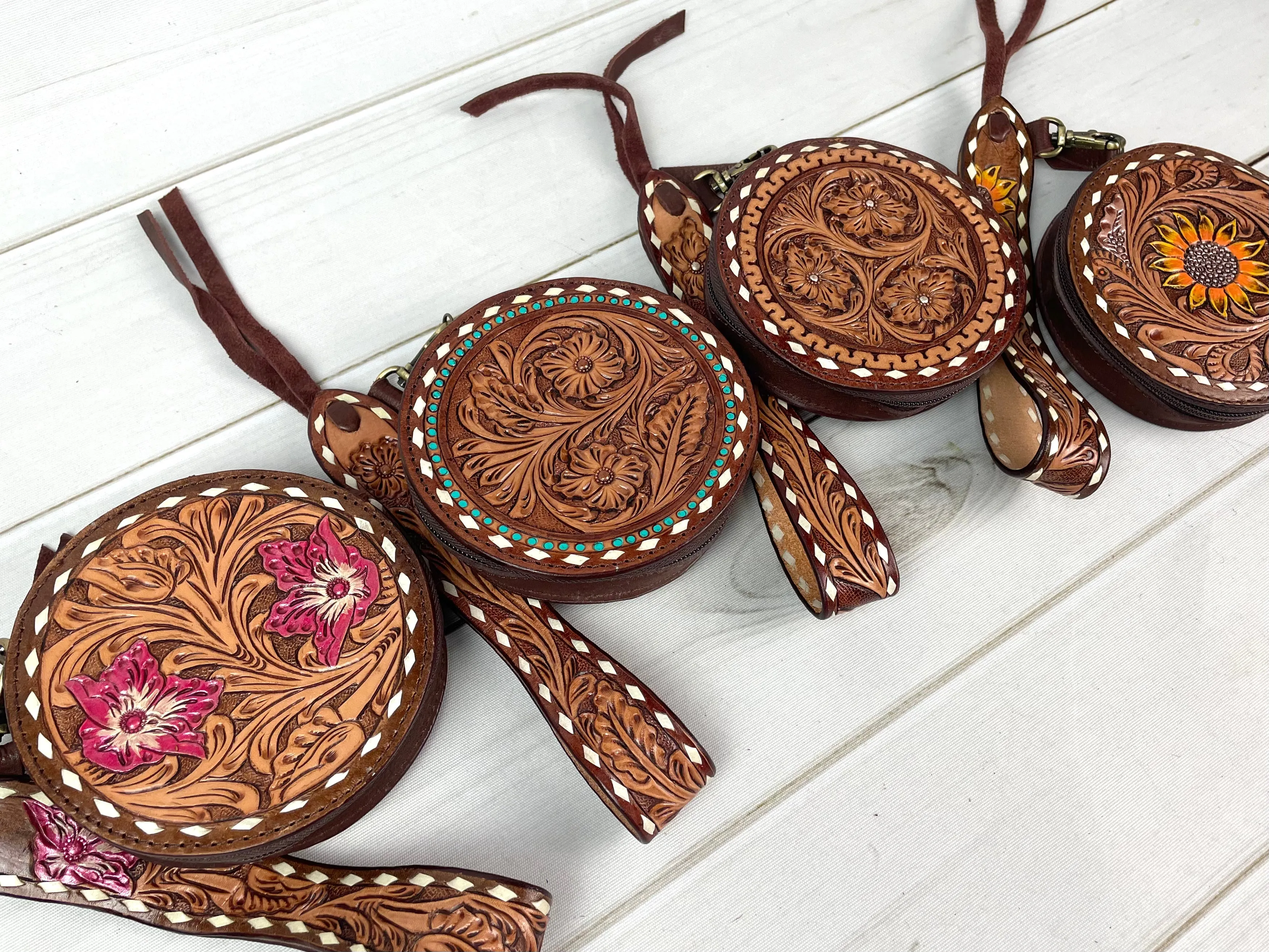 Round Leather Small Wristlet Bag
