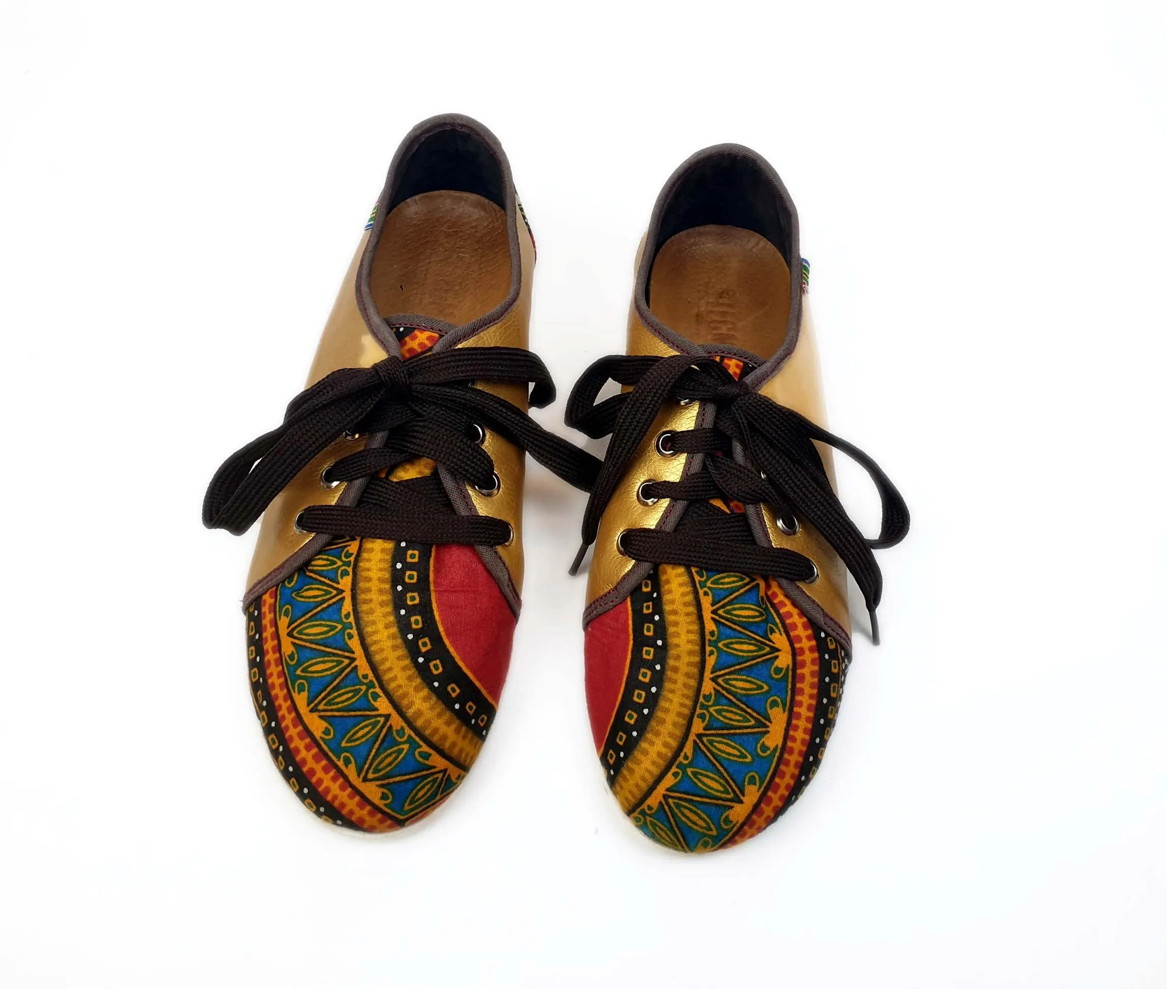 Stegmann gold and fabric laceup shoes size 7