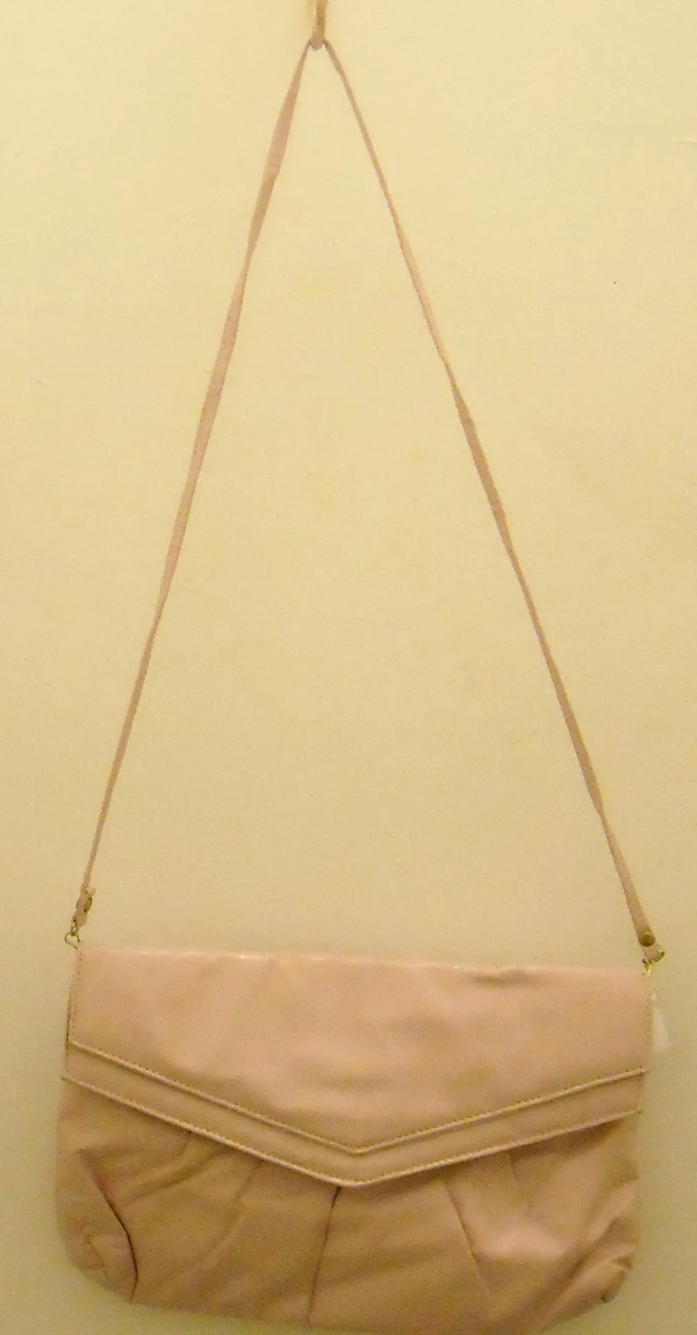 Sweet But Cool Pleather Vintage Clutch with Sling