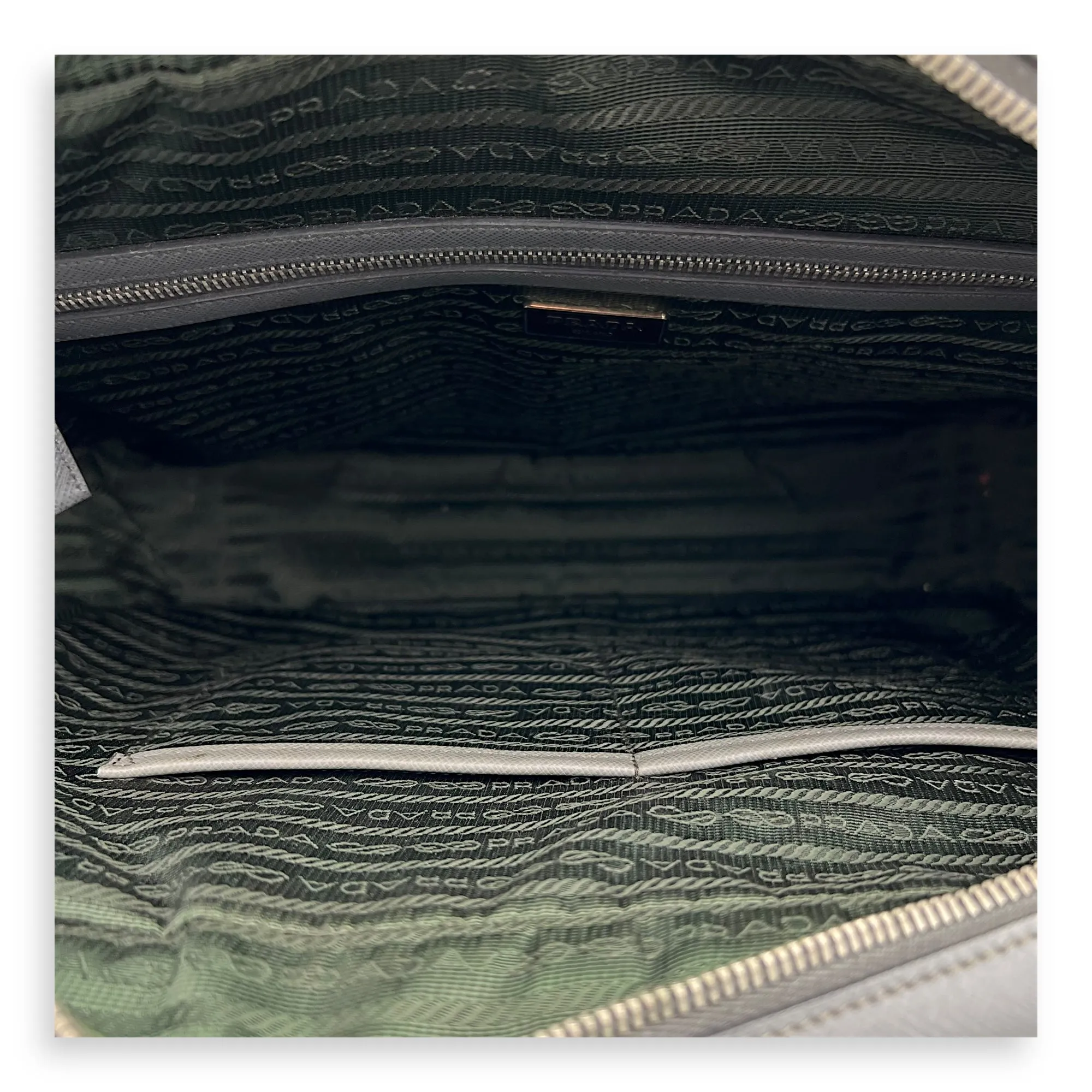 Travel Messenger  Messenger Bag Grey in Saffiano Leather, Silver