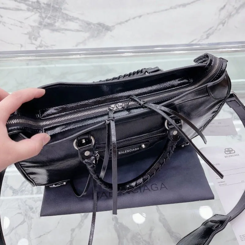 VELORA - Classic City Handbag Black