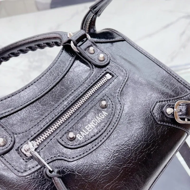 VELORA - Classic City Handbag Black