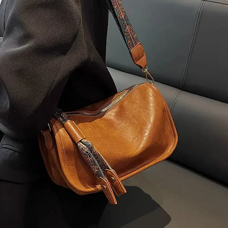 Vintage Pattern Strap Shoulder Bag