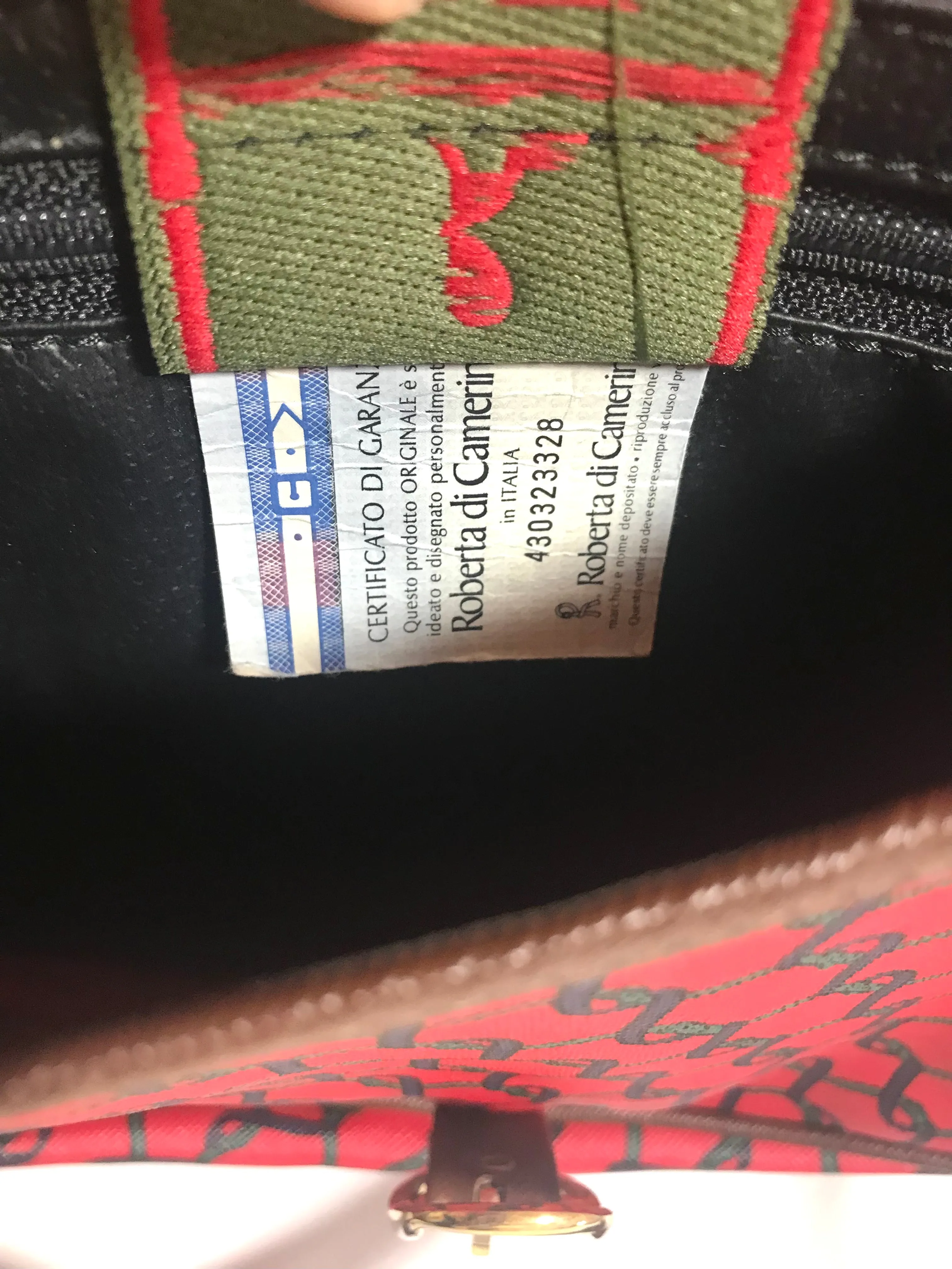 Vintage Roberta di Camerino red and brown saumur messenger shoulder bag with leather trimmings with R logo motif.  Made in USA. 060711r2