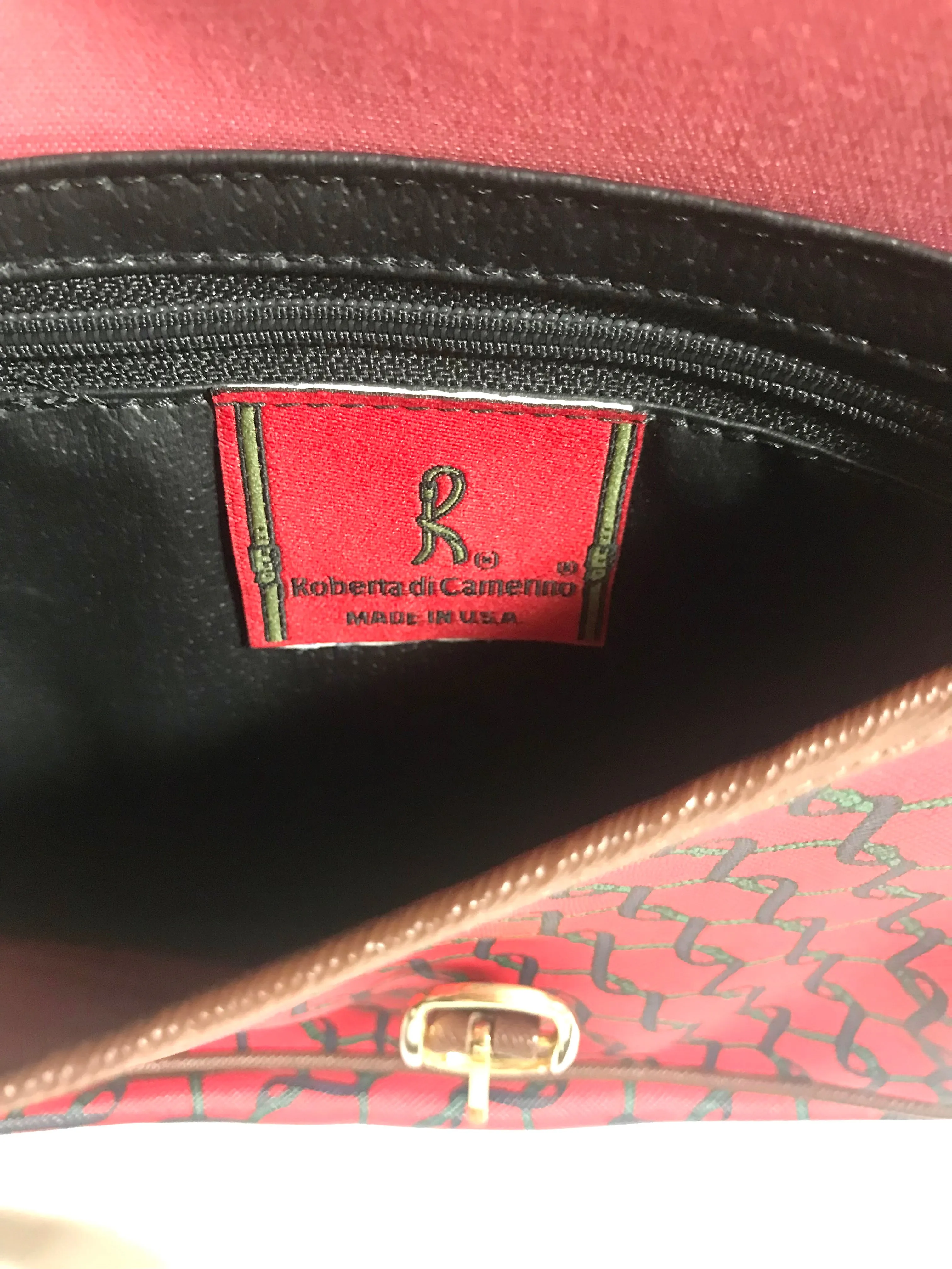 Vintage Roberta di Camerino red and brown saumur messenger shoulder bag with leather trimmings with R logo motif.  Made in USA. 060711r2