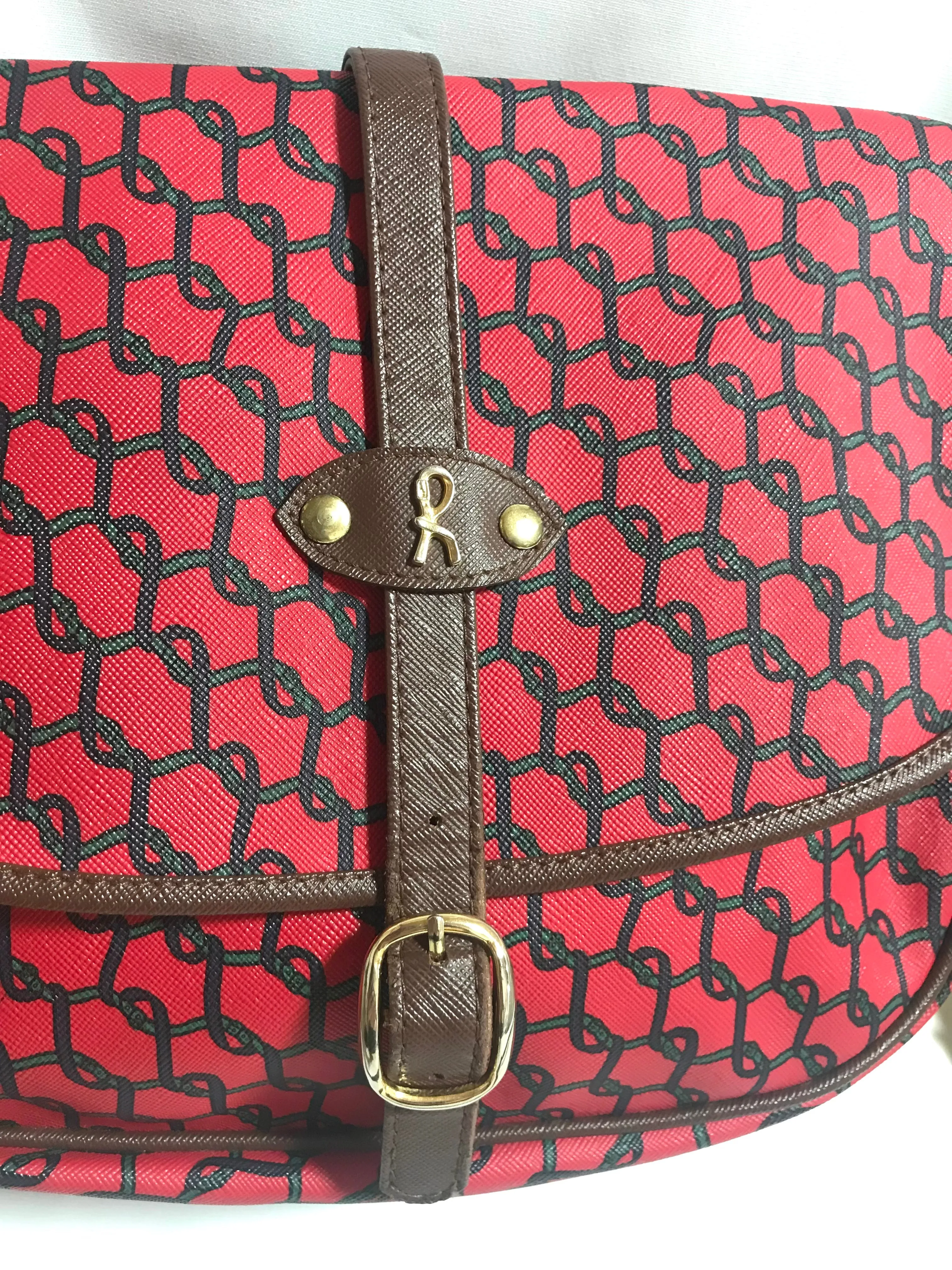 Vintage Roberta di Camerino red and brown saumur messenger shoulder bag with leather trimmings with R logo motif.  Made in USA. 060711r2