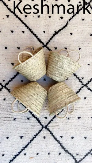 Wedding gift Personalized mini straw basket, bridal bags,customized straw bag, custom beach bag,straw tote,beach straw bags,embroidered bags
