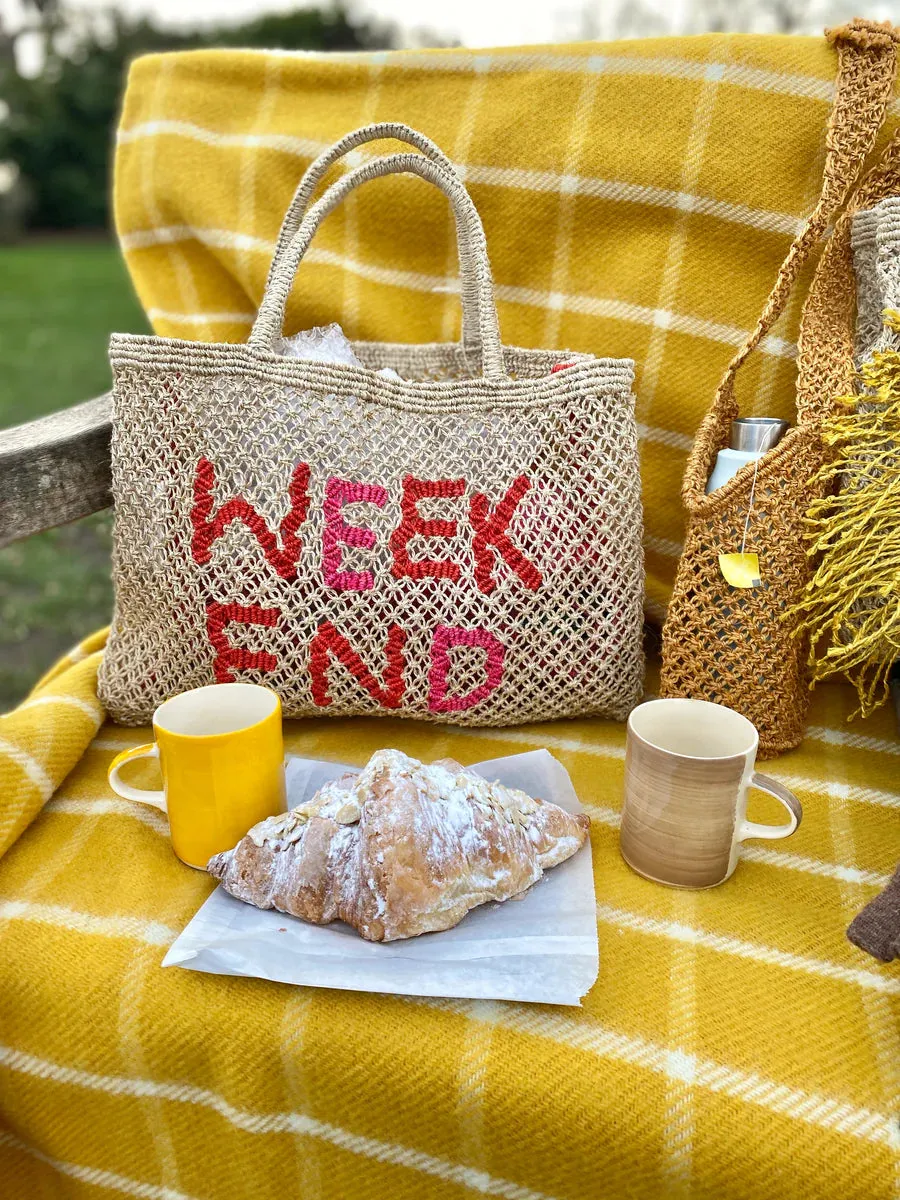 WEEKEND