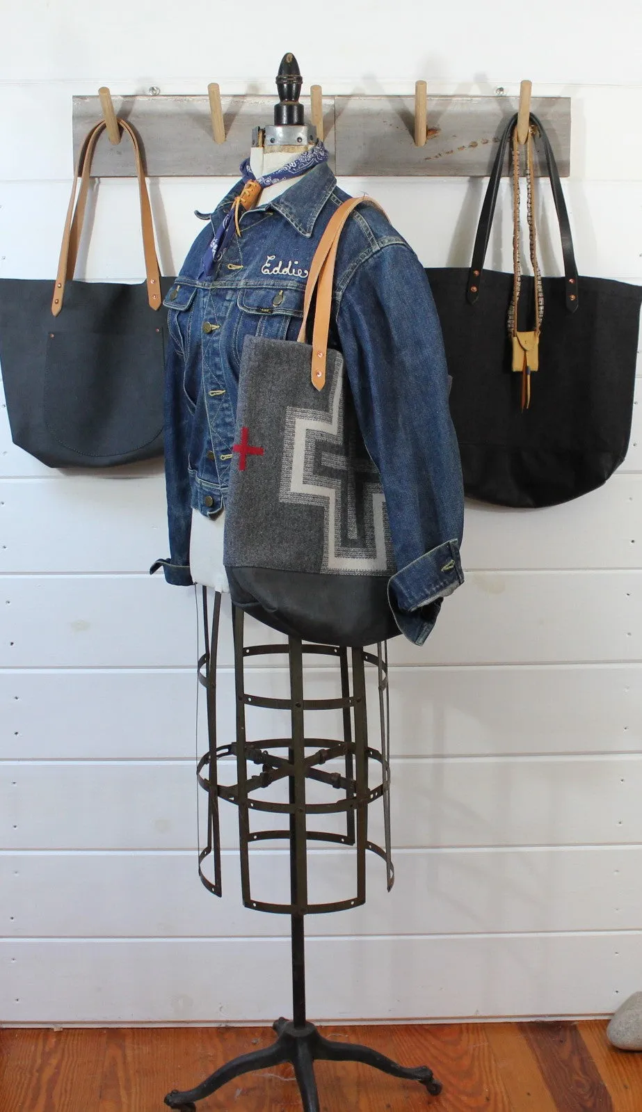 Wool Blanket   Leather Tote