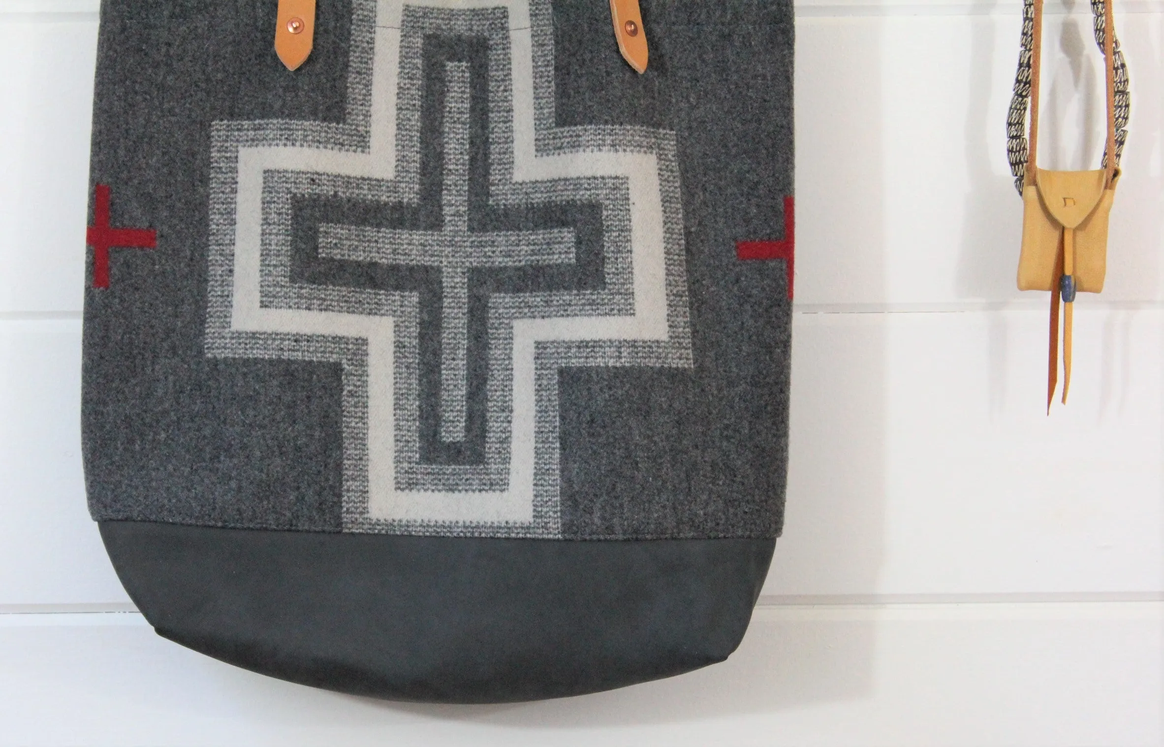 Wool Blanket   Leather Tote