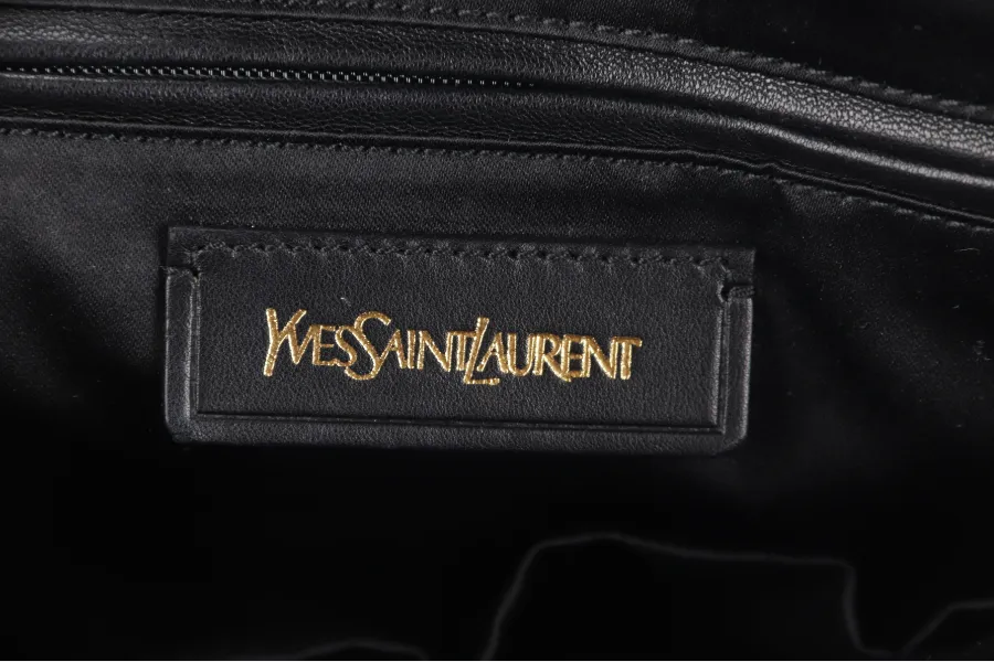 YVES SAINT LAURENT (YSL) MUSE BAG(156464 213317) LARGE RED LEATHER GOLD HARDWARE WITH DUST COVER, LOCK & KEYS
